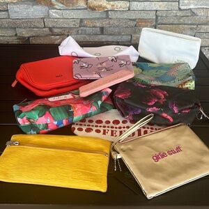 NEW - ASSORTED SIZES MAKE UP BAGS BUNDLE!
YOU GET ALL 11 BAGS SHOWN!